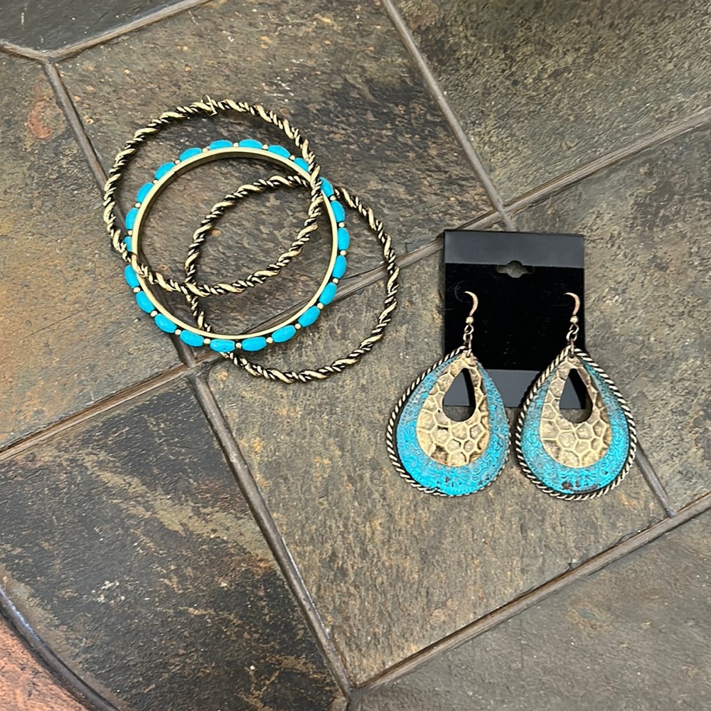 NEW EARRINGS & BRACELET Set